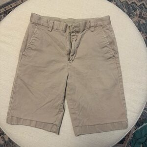 Vineyard Vines boys Khaki shorts. Size 14